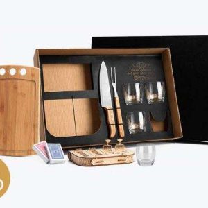 KIT CHURRASCO, WHISKY E TRUCO 8 PEÇAS  COM JOGO DE BARALHO WELF KT-90076