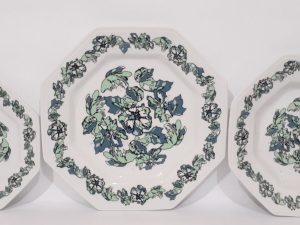 CONJUNTO DE 18 PRATOS COM DECORAÇÃO AGUAPÉ LINHA REAL PORCELANA SCHMIDT 0041