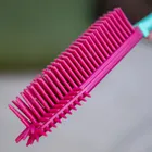 ESCOVA TIRA PELOS PET CERDAS DE SILICONE NOVIÇA BETTANIN COR ROSA BT117 - Imagem 4