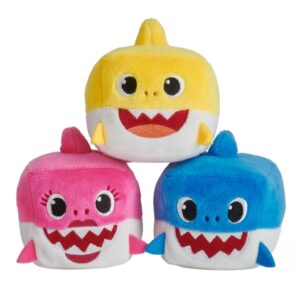 BABY SHARK CUBO DE PELUCIA COM MUSICA DISPLAY FOCOS 2353